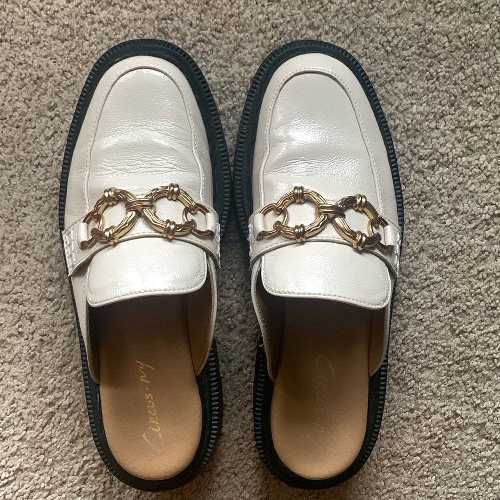 Circus by Sam Edelman Ivory slip on loafers
